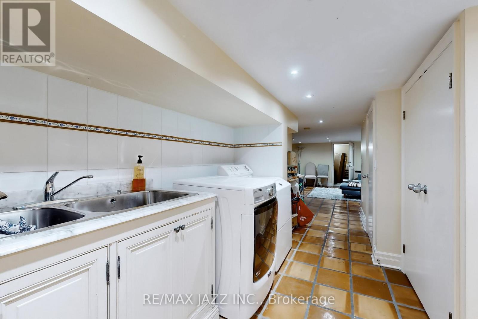 36 Clinton Street, Toronto, Ontario  M6J 2P2 - Photo 21 - C12130047