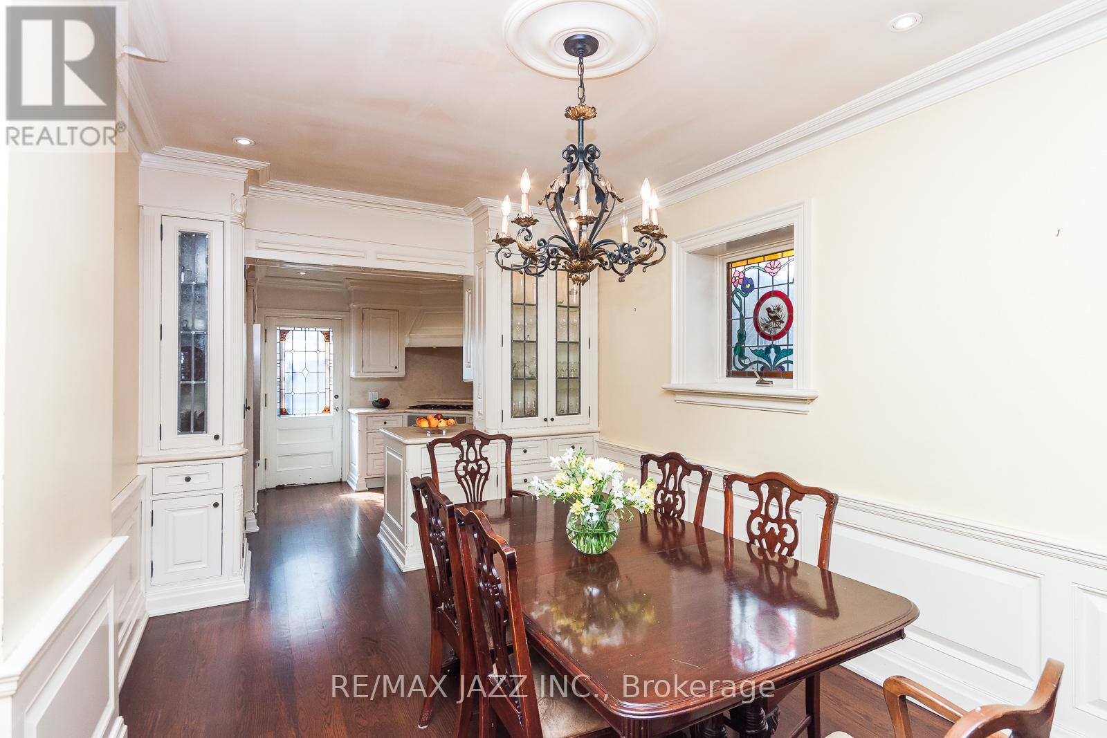36 Clinton Street, Toronto, Ontario  M6J 2P2 - Photo 8 - C12130047