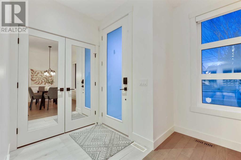 Property at 2322 24 Avenue SW image 5