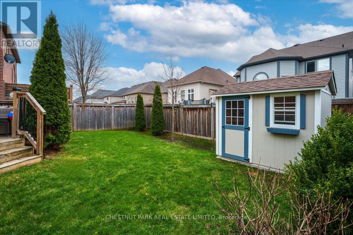 12 Wyndham Circle, Georgina, Ontario  L0E 1R0 - Photo 38 - N12111400