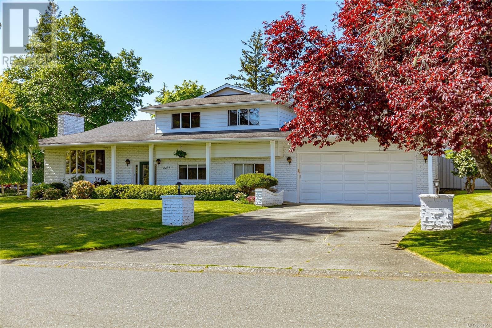 Property at 2295 Greenlands Rd image 1