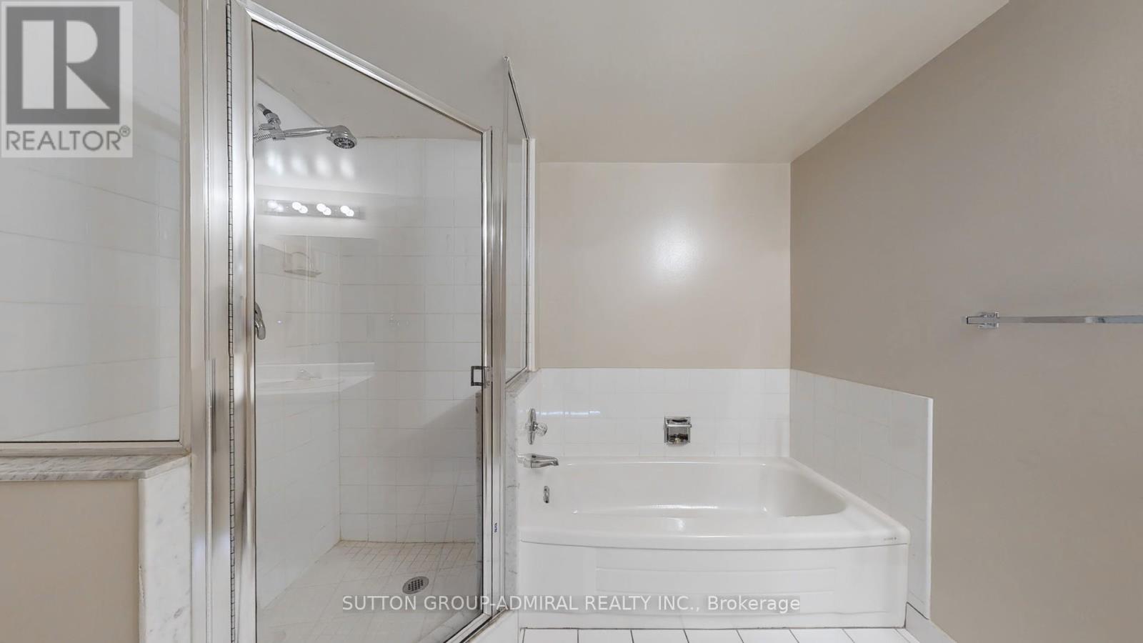 512 - 7460 Bathurst Street, Vaughan, Ontario  L4J 7K9 - Photo 7 - N12129844