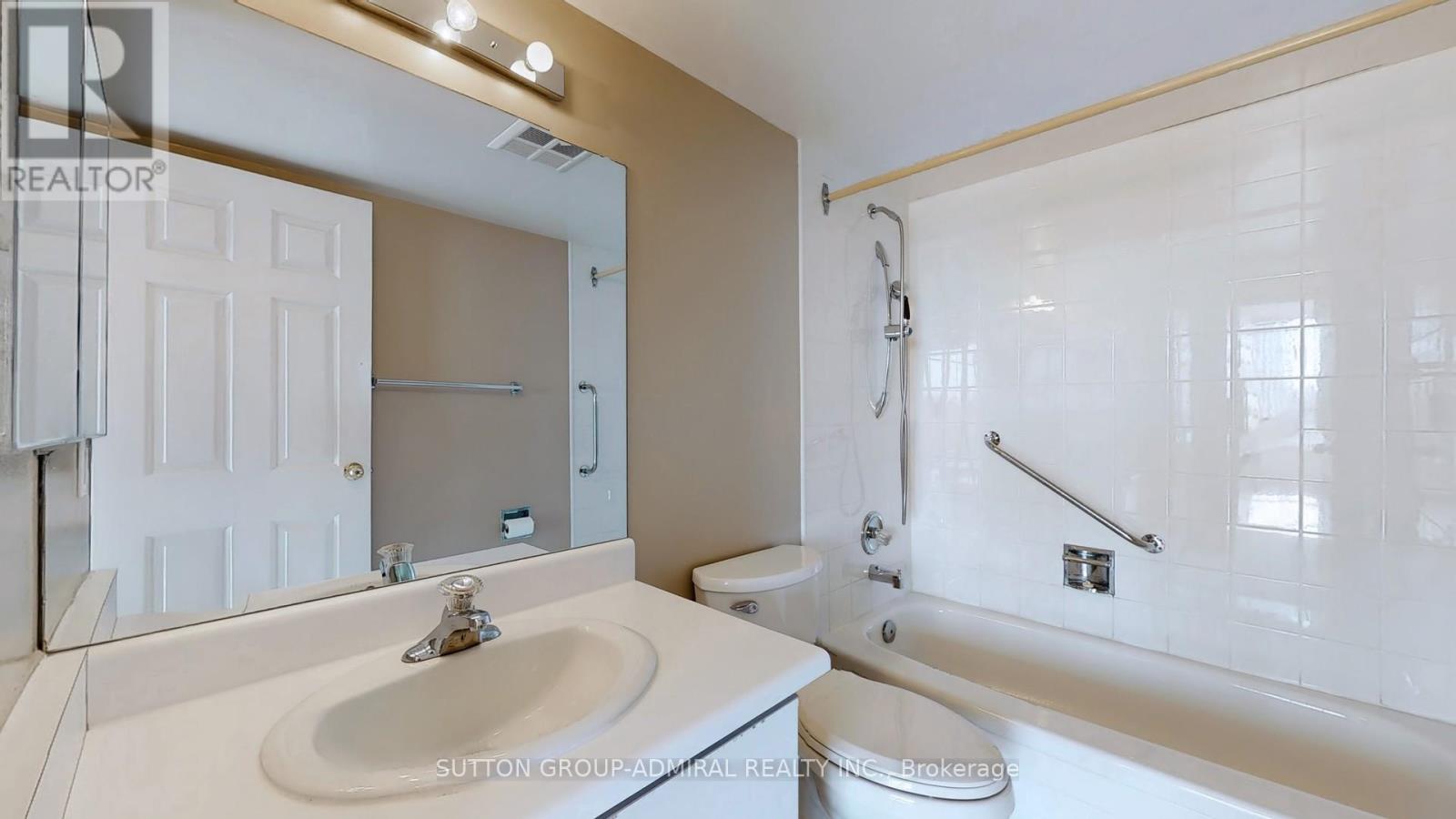 512 - 7460 Bathurst Street, Vaughan, Ontario  L4J 7K9 - Photo 9 - N12129844