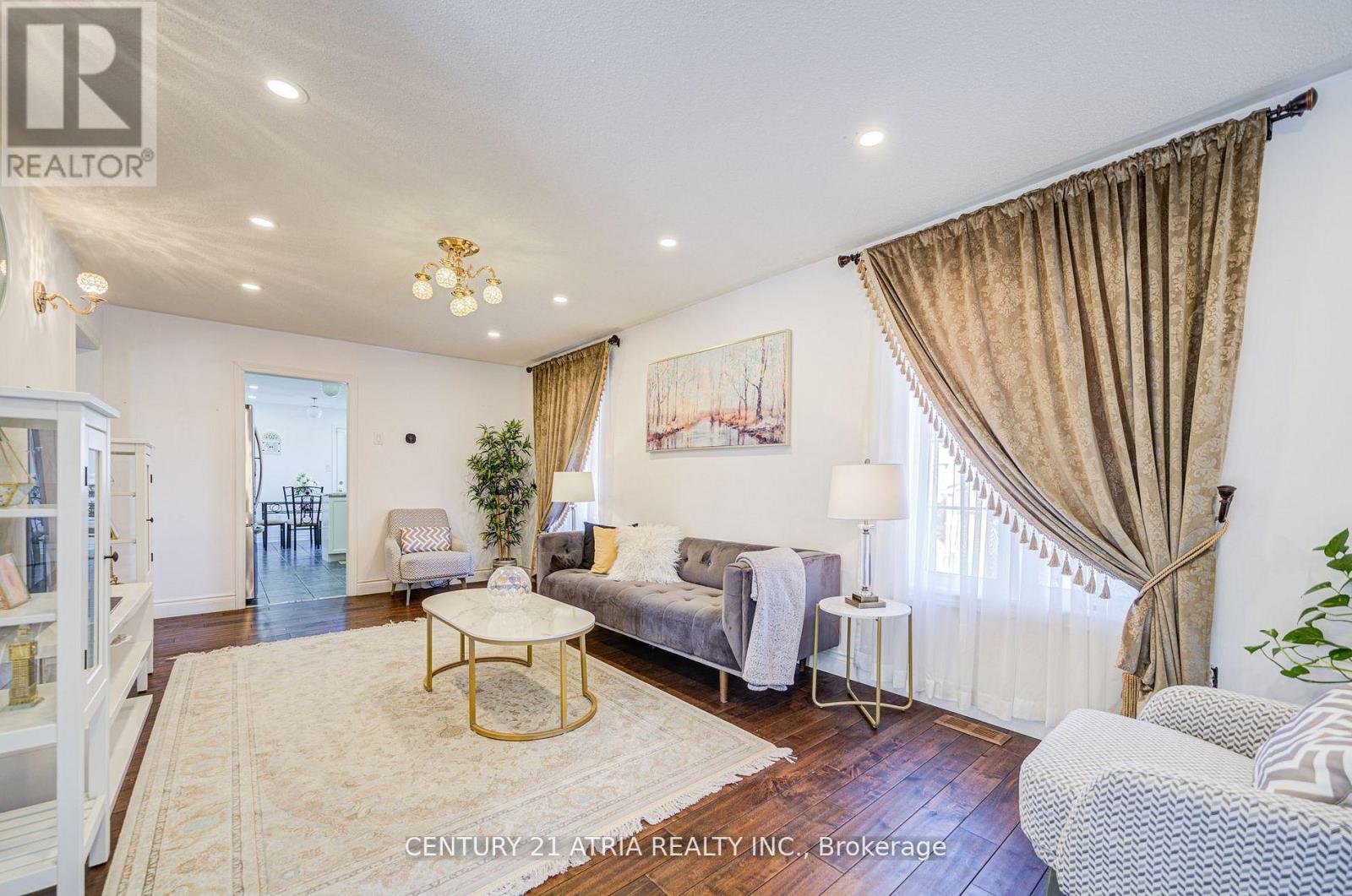 Property at 2 GOYO GATE image 4