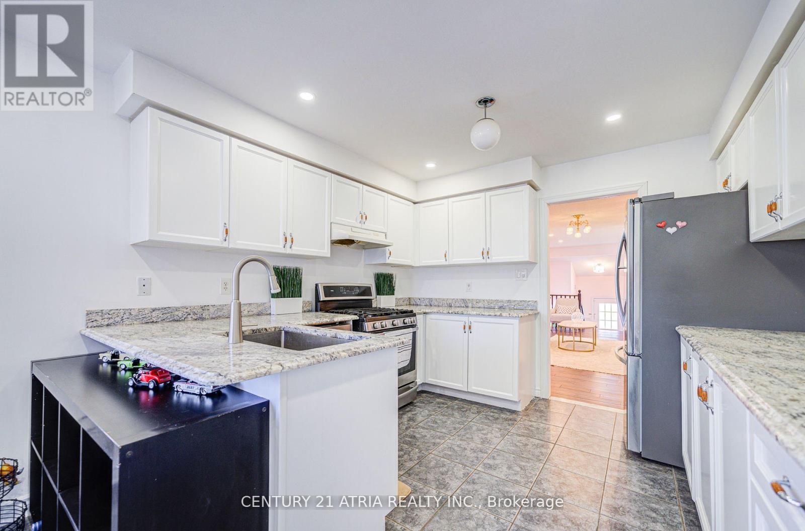 2 Goyo Gate, Vaughan, Ontario  L6A 3T5 - Photo 8 - N12129861
