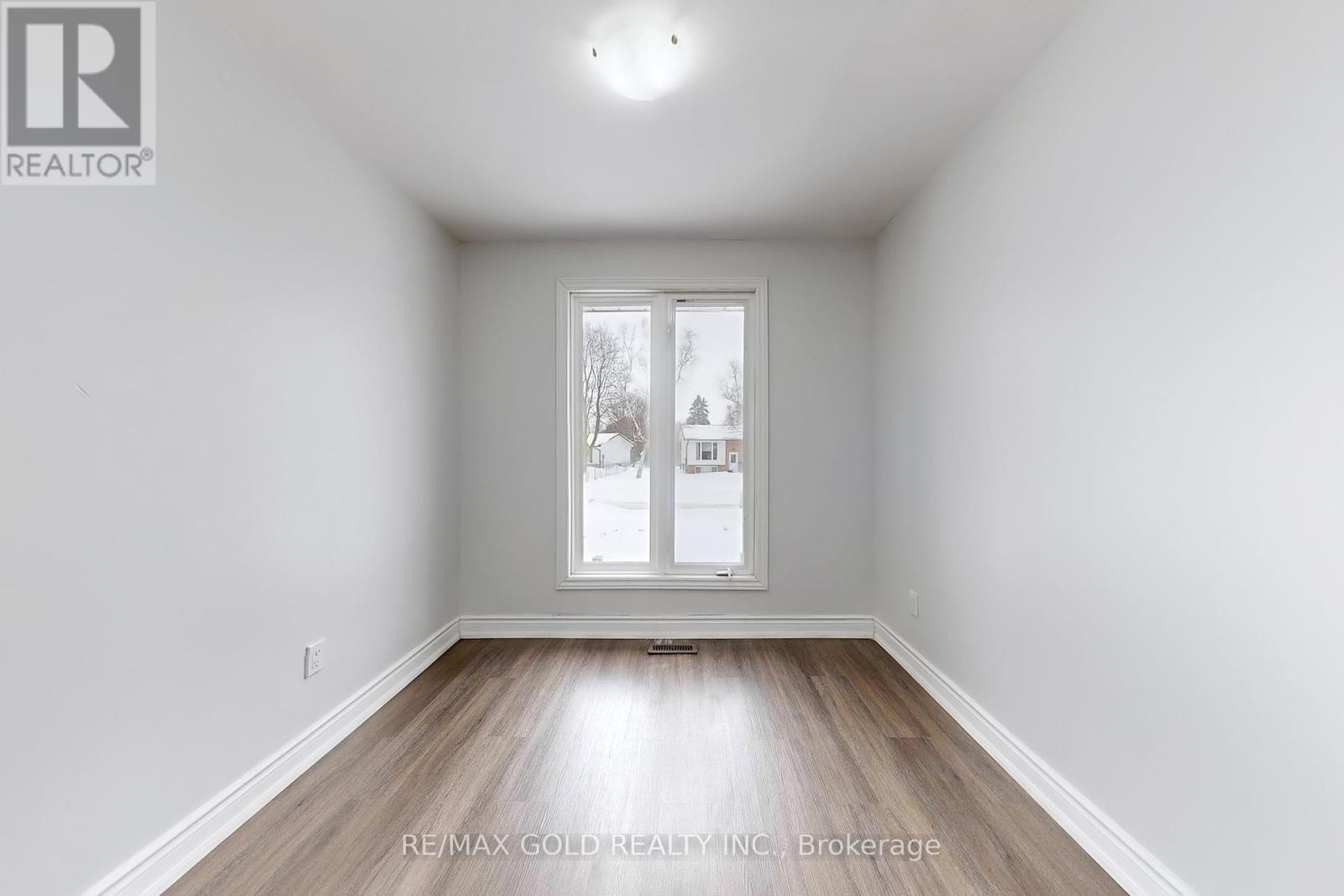 205 Cherry Court, Barrie, Ontario  L4N 4A5 - Photo 14 - S12129977