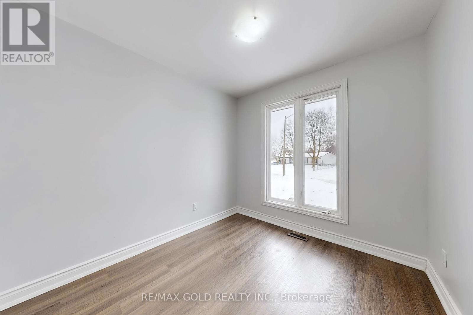 205 Cherry Court, Barrie, Ontario  L4N 4A5 - Photo 15 - S12129977