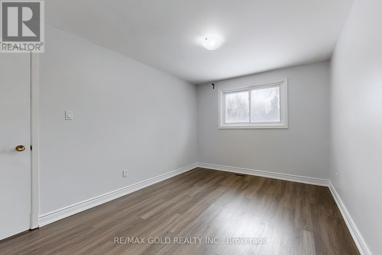 205 Cherry Court, Barrie, Ontario  L4N 4A5 - Photo 18 - S12129977