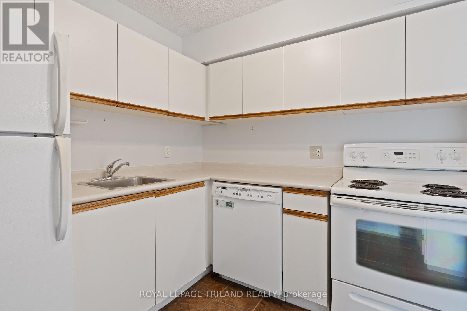 315 - 15 Jacksway Crescent, London North, Ontario  N5X 3T8 - Photo 14 - X12130031