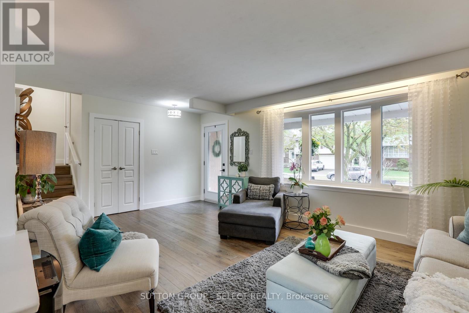 Photo 6 of 49 for 1528 Glenora Drive