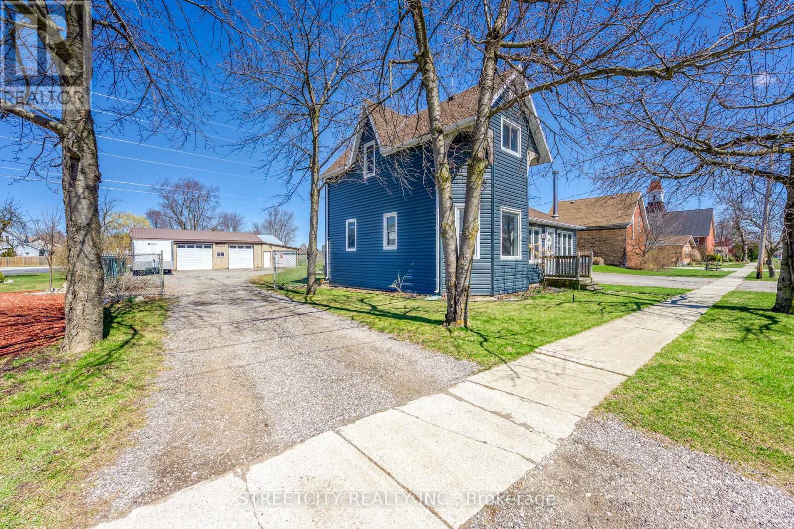 2406 Jane Street, St. Clair, Ontario  N0N 1B0 - Photo 5 - X12130124