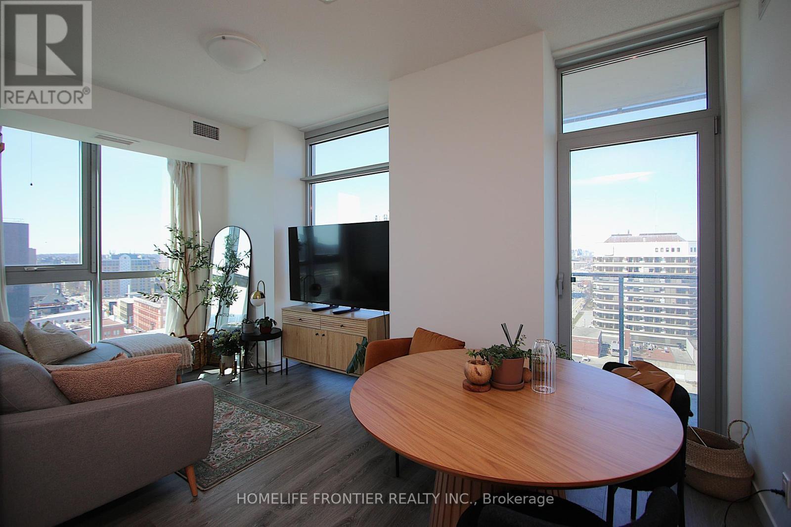 1209 - 60 Frederick Street, Kitchener, Ontario  N2H 0C7 - Photo 4 - X12129735
