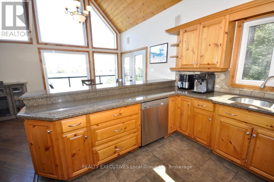 400c Shorewood Road, North Bay (Birchaven), Ontario  P1B 8G4 - Photo 16 - X12130003