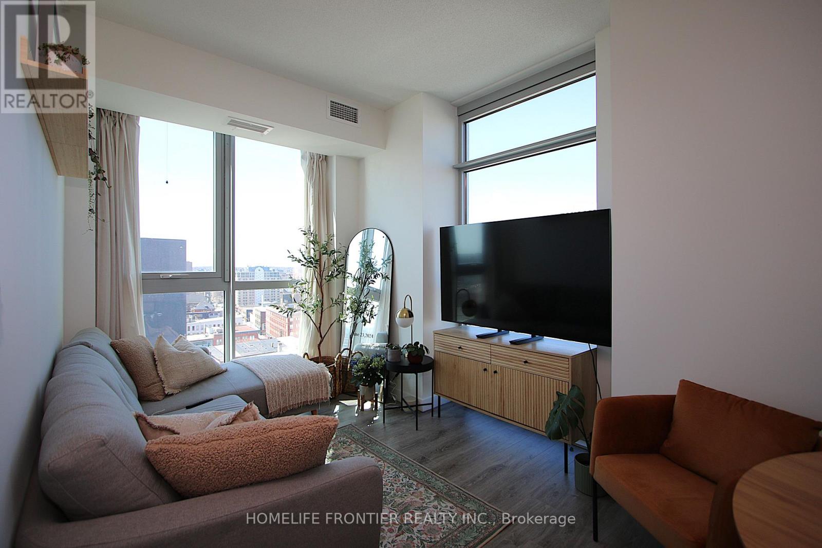 1209 - 60 Frederick Street, Kitchener, Ontario  N2H 0C7 - Photo 5 - X12129735