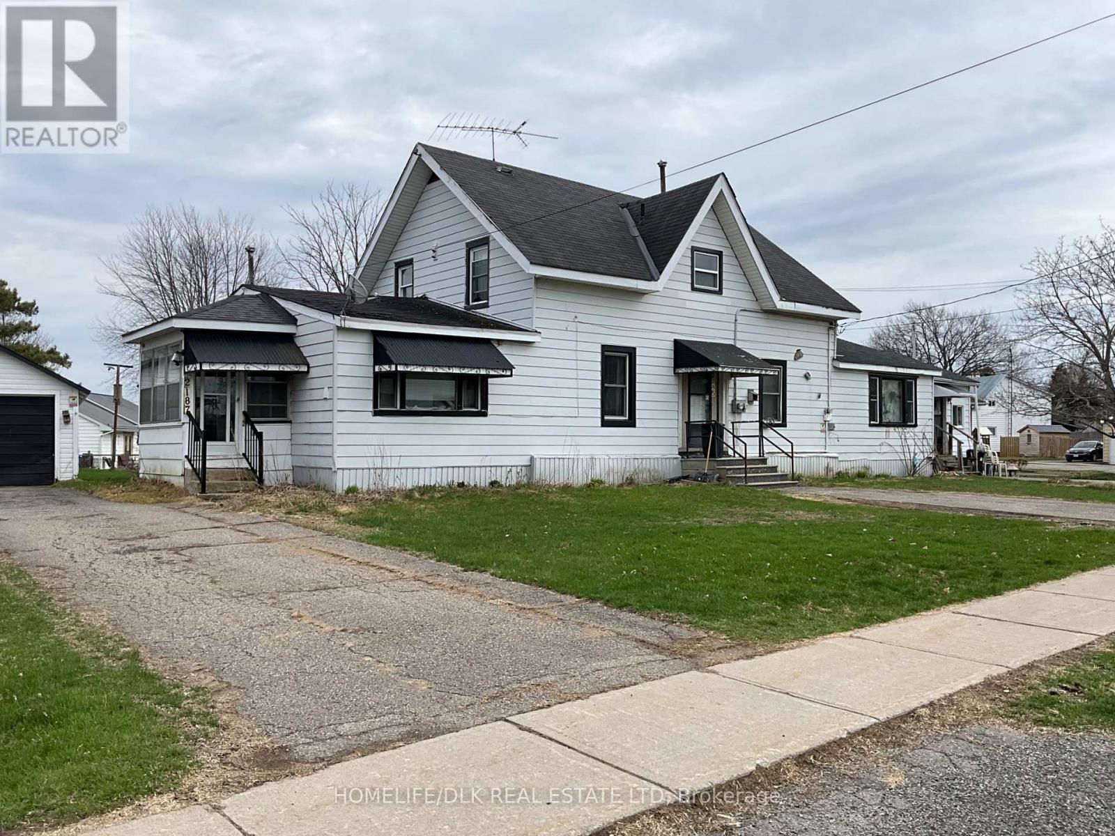 706 Benson Street, Edwardsburgh/cardinal, Ontario  K0E 1E0 - Photo 3 - X12116333
