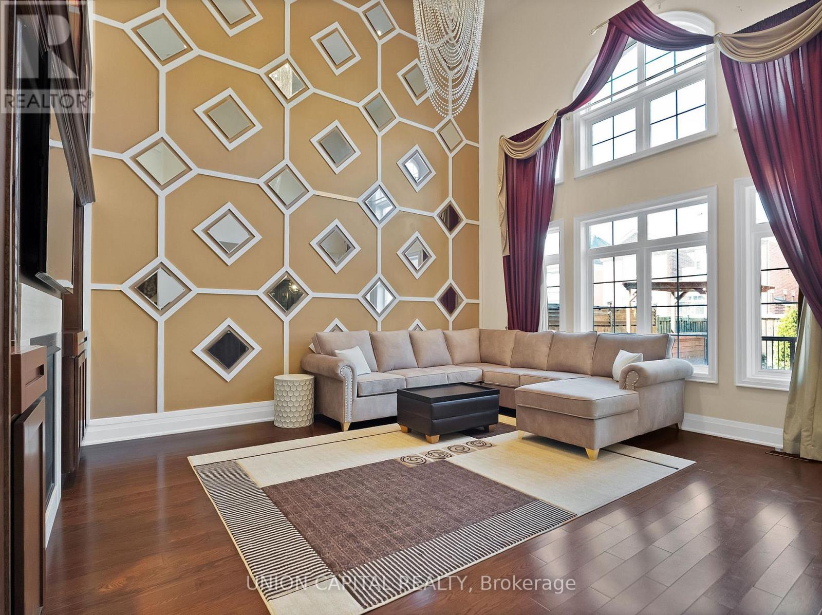 7 Legendary Circle, Brampton, Ontario  L6Y 0R9 - Photo 7 - W12129753
