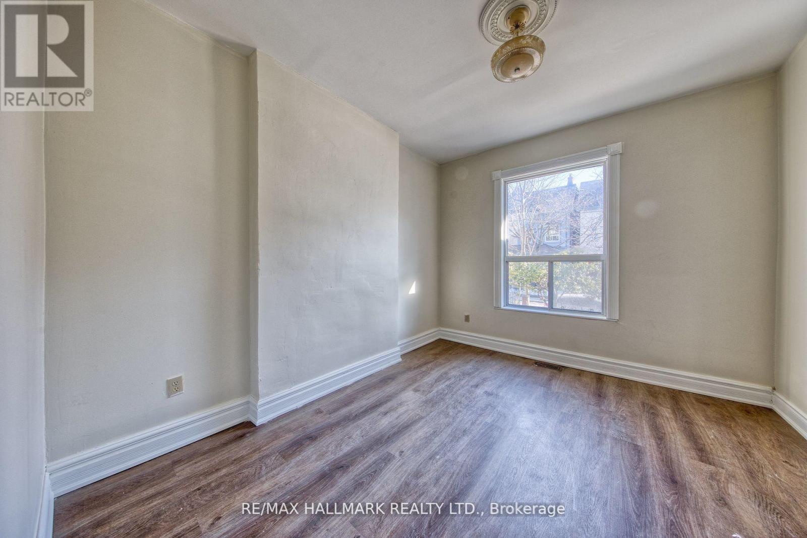 Main - 46 Springhurst Avenue, Toronto, Ontario  M6K 1B6 - Photo 6 - W12129757