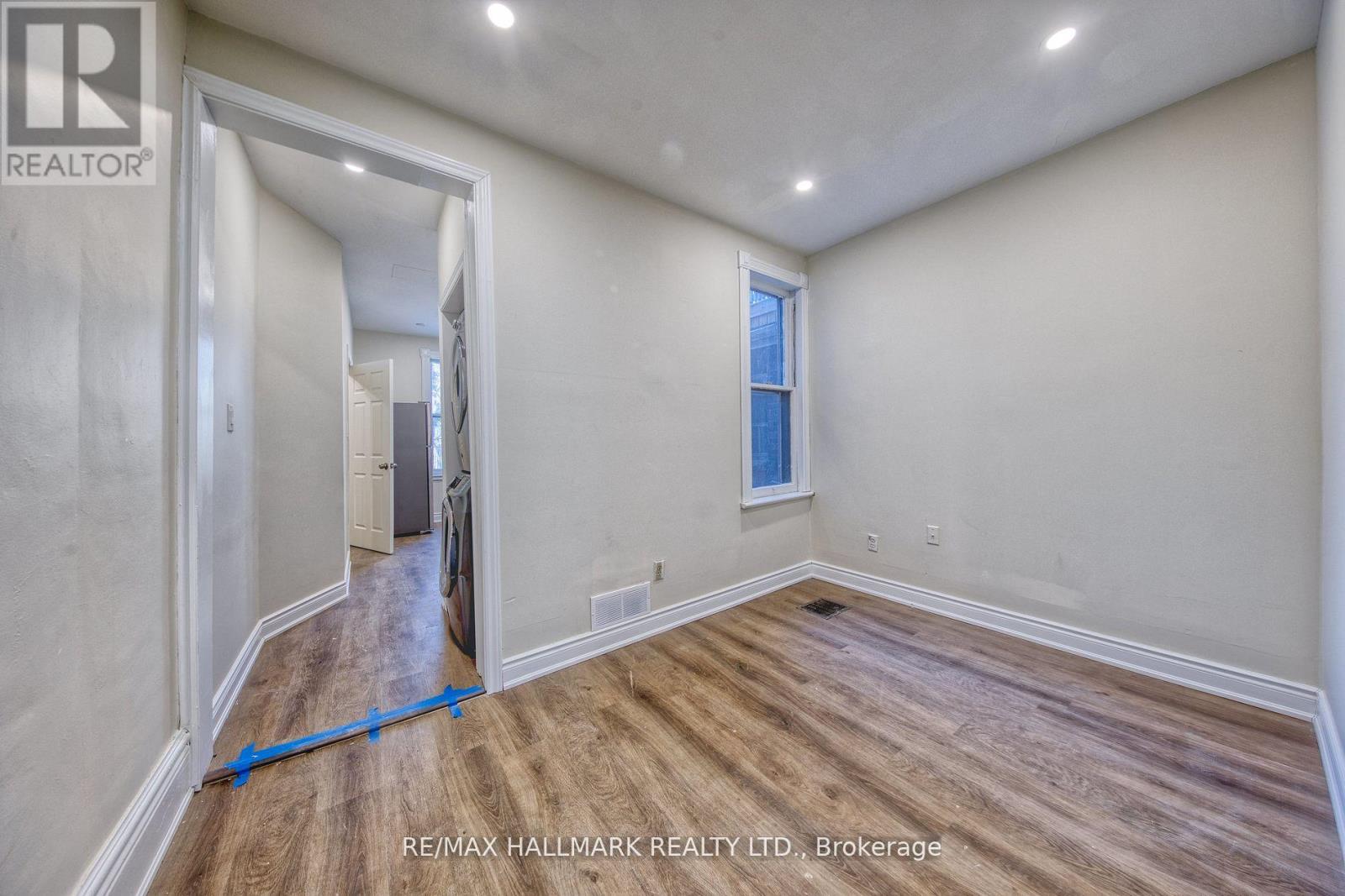 Main - 46 Springhurst Avenue, Toronto, Ontario  M6K 1B6 - Photo 7 - W12129757