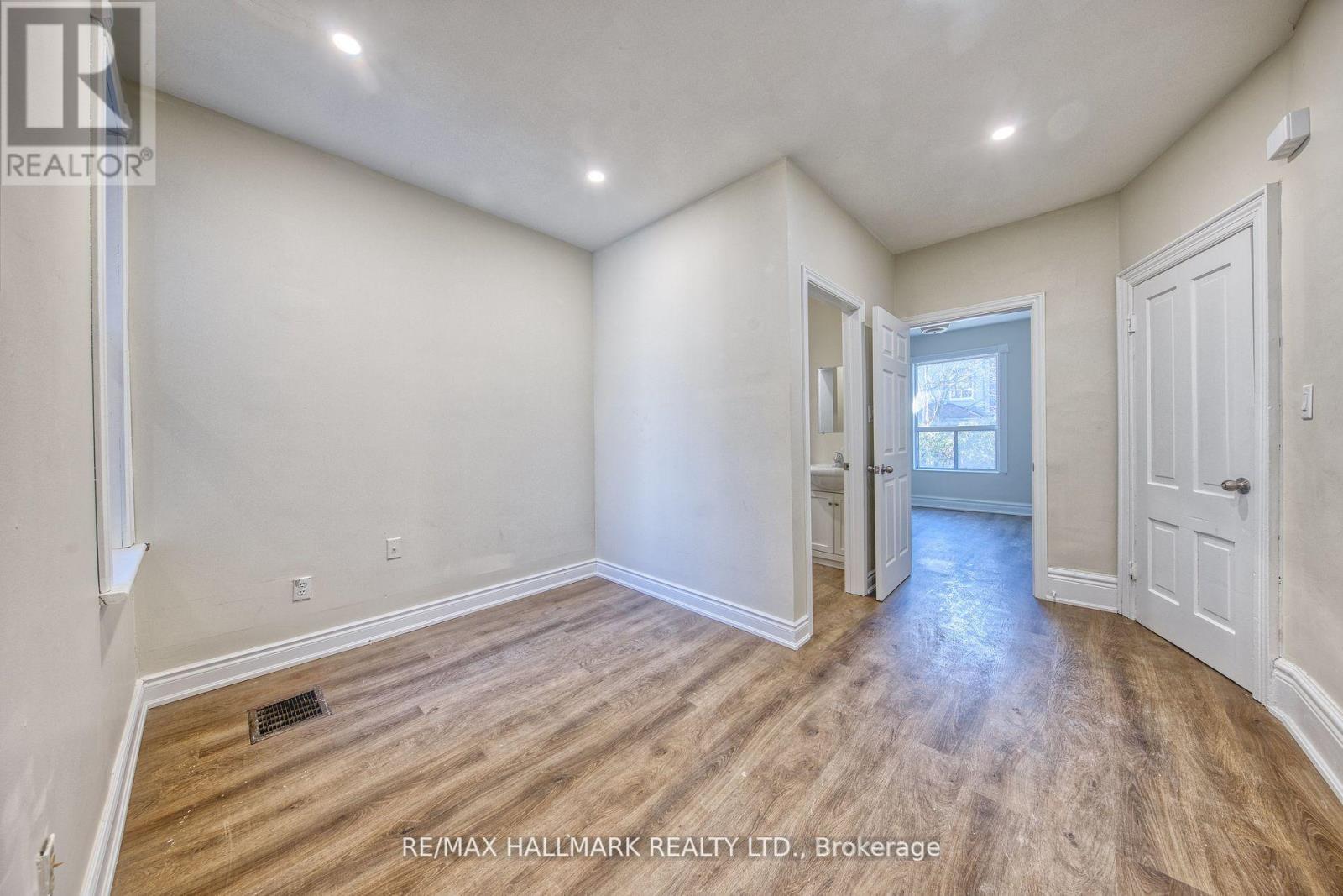 Main - 46 Springhurst Avenue, Toronto, Ontario  M6K 1B6 - Photo 8 - W12129757