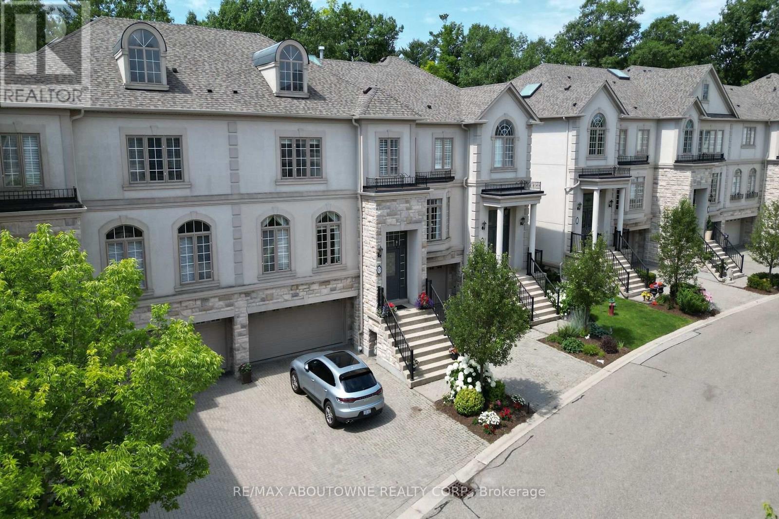 Property at 15 - 2400 NEYAGAWA BOULEVARD image 2