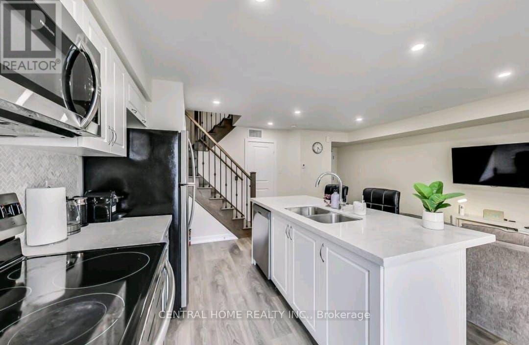 241 - 2355 Sheppard Avenue W, Toronto, Ontario  M9M 0B5 - Photo 5 - W12129830