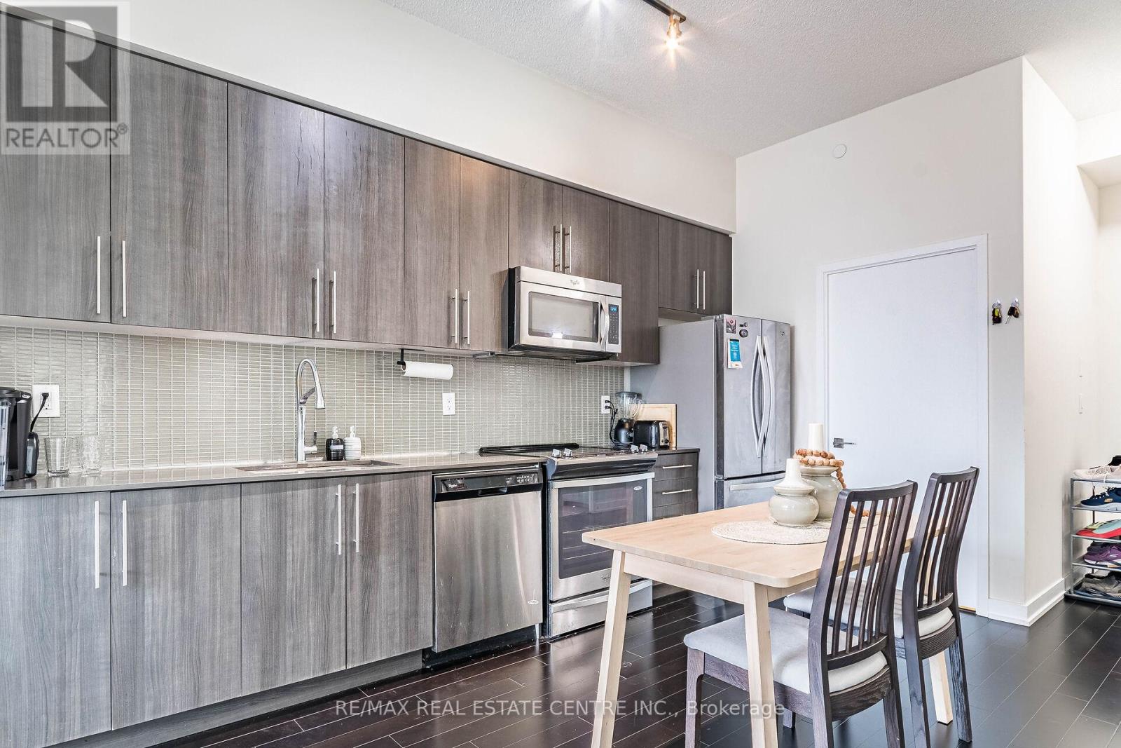 516 - 4011 Brickstone Mews, Mississauga (City Centre), Ontario  L5B 0J7 - Photo 42 - W12129850