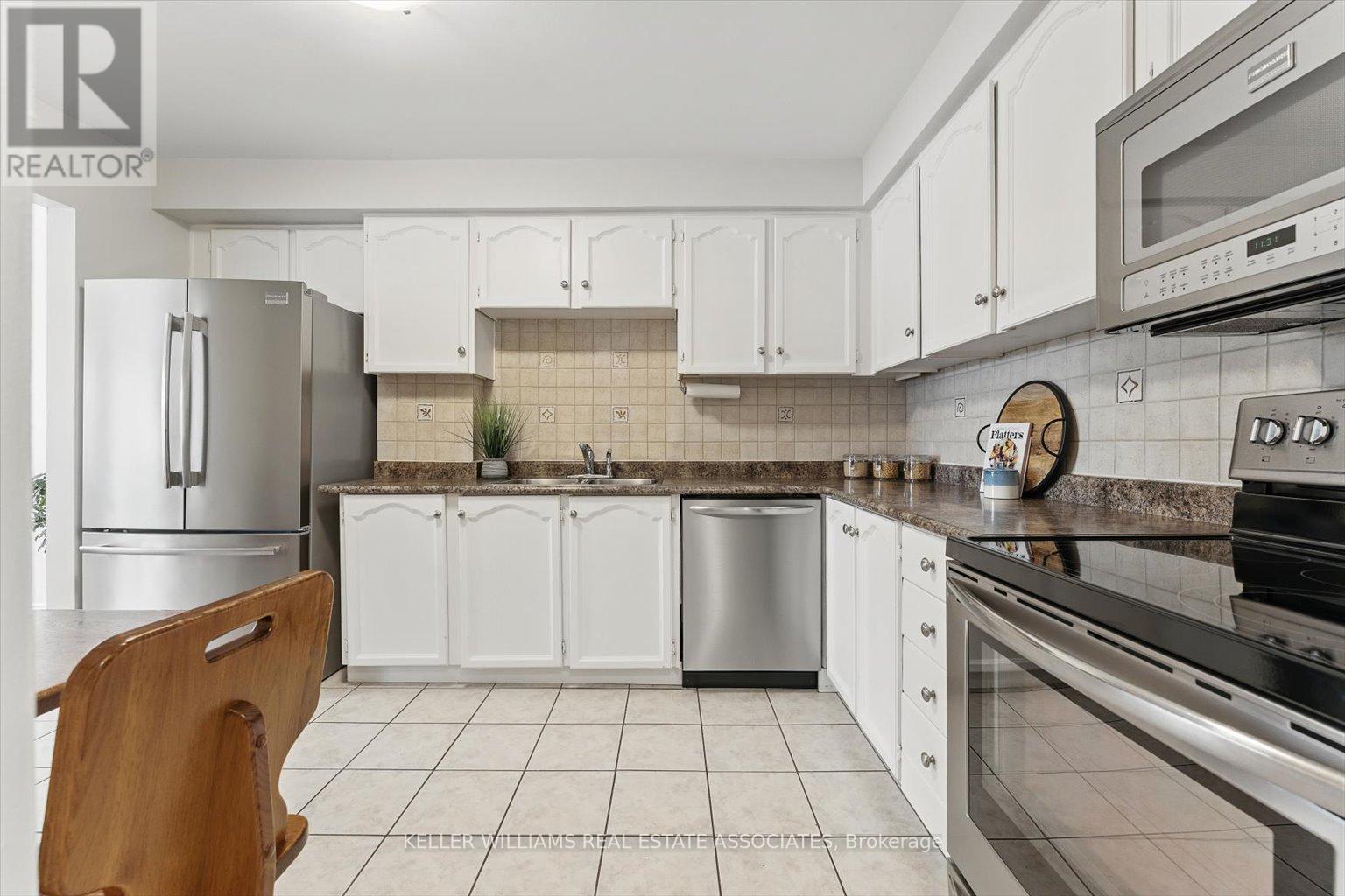 24 - 150 South Service Road, Mississauga (Mineola), Ontario  L5G 2R9 - Photo 15 - W12129879