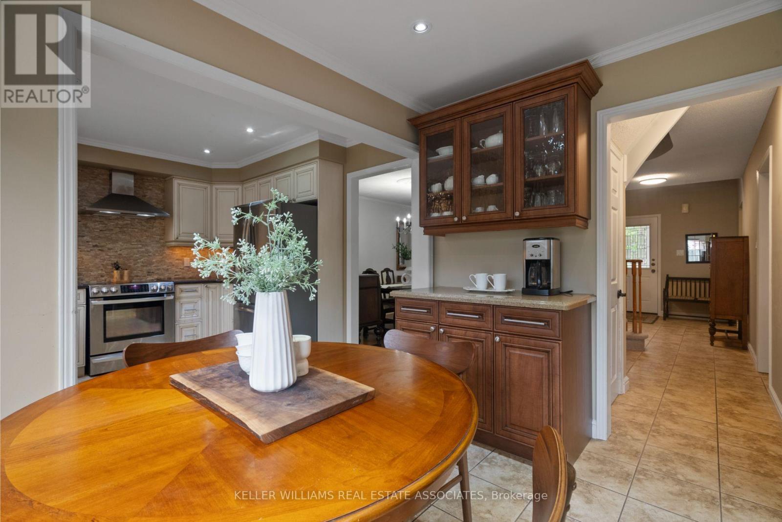 57 Webster Way, Halton Hills, Ontario  L7G 5J5 - Photo 11 - W12129901