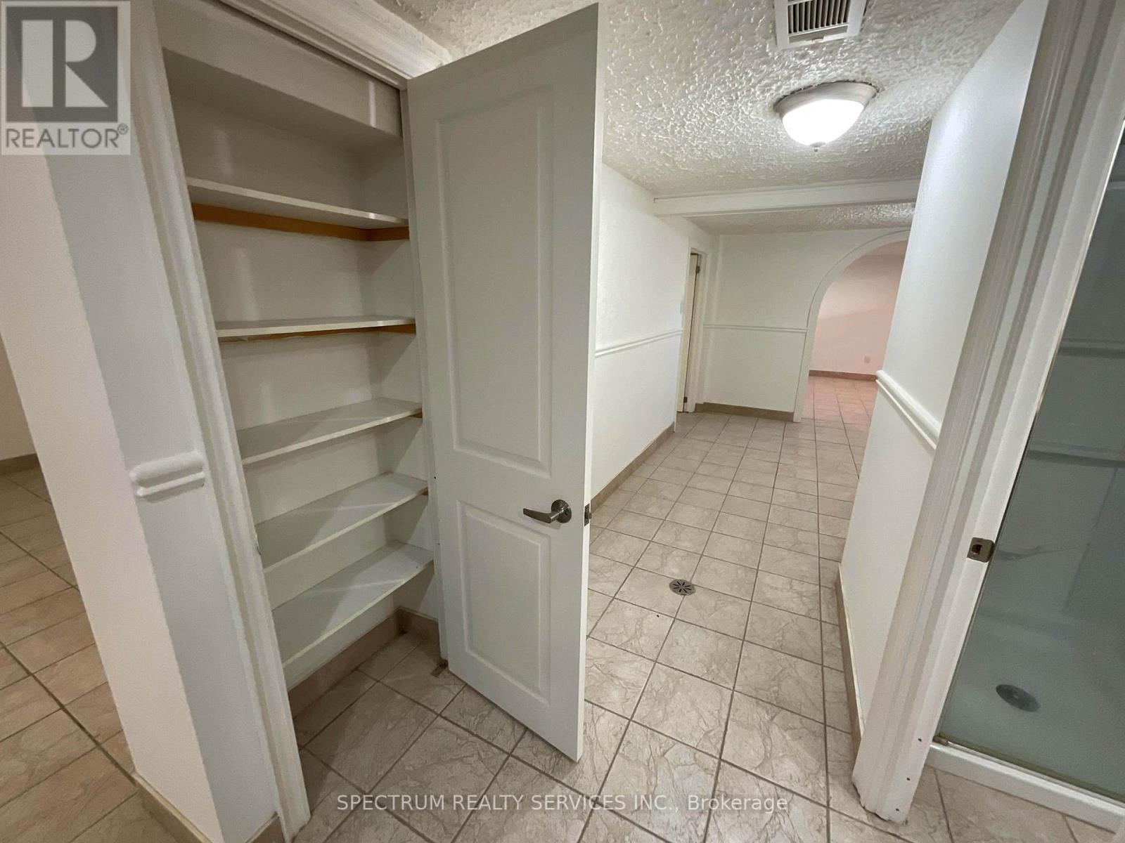 Lower Level - 129 Tavistock Road, Toronto (Downsview-Roding-Cfb), Ontario  M3M 2P3 - Photo 23 - W12129932