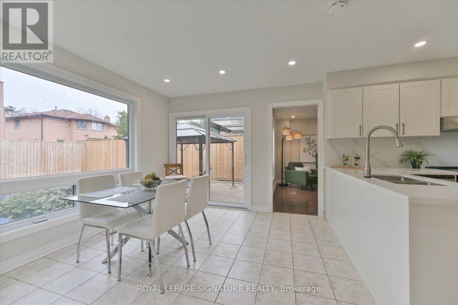 1878 Flintlock Court, Mississauga, Ontario  L5L 3E1 - Photo 10 - W12129944