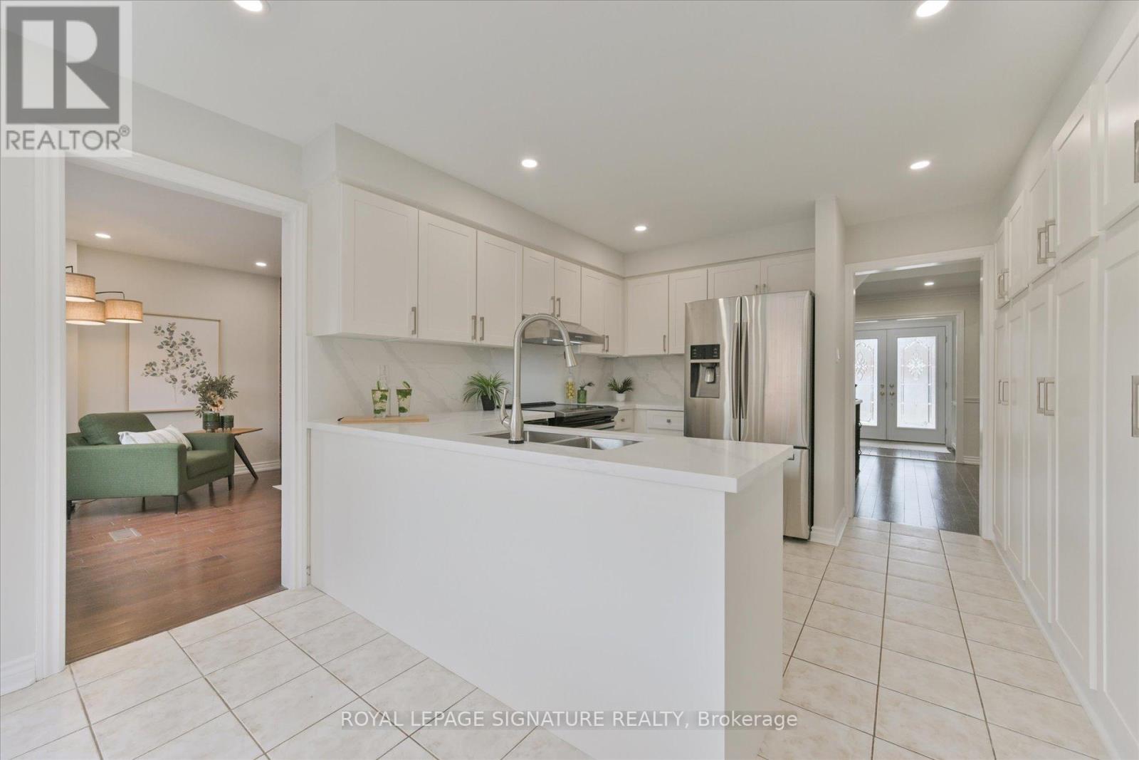 1878 Flintlock Court, Mississauga, Ontario  L5L 3E1 - Photo 12 - W12129944