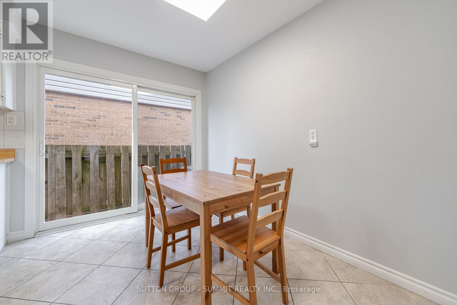 4238 Treetop Crescent, Mississauga, Ontario  L5L 2L9 - Photo 15 - W12129968