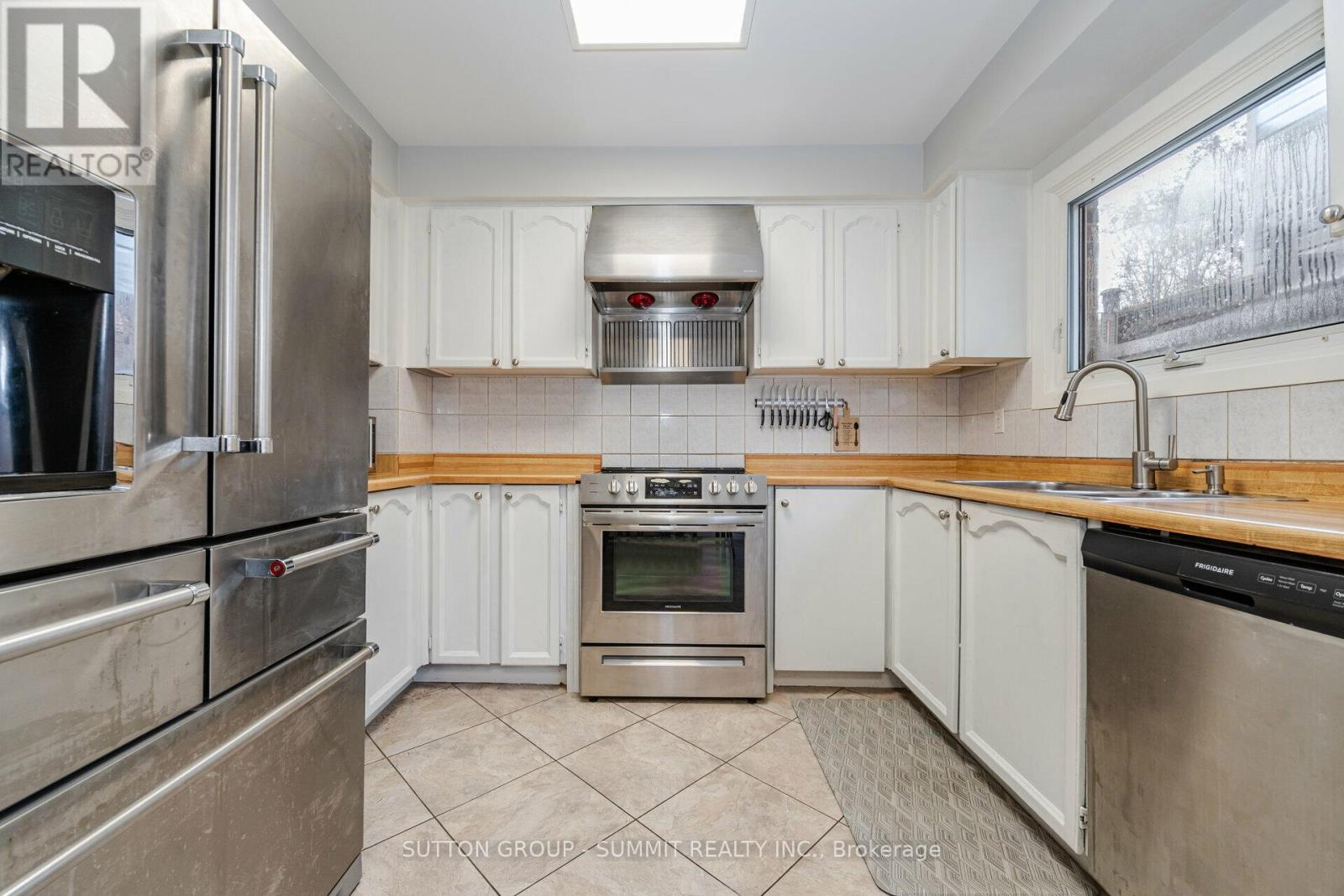 4238 Treetop Crescent, Mississauga, Ontario  L5L 2L9 - Photo 16 - W12129968
