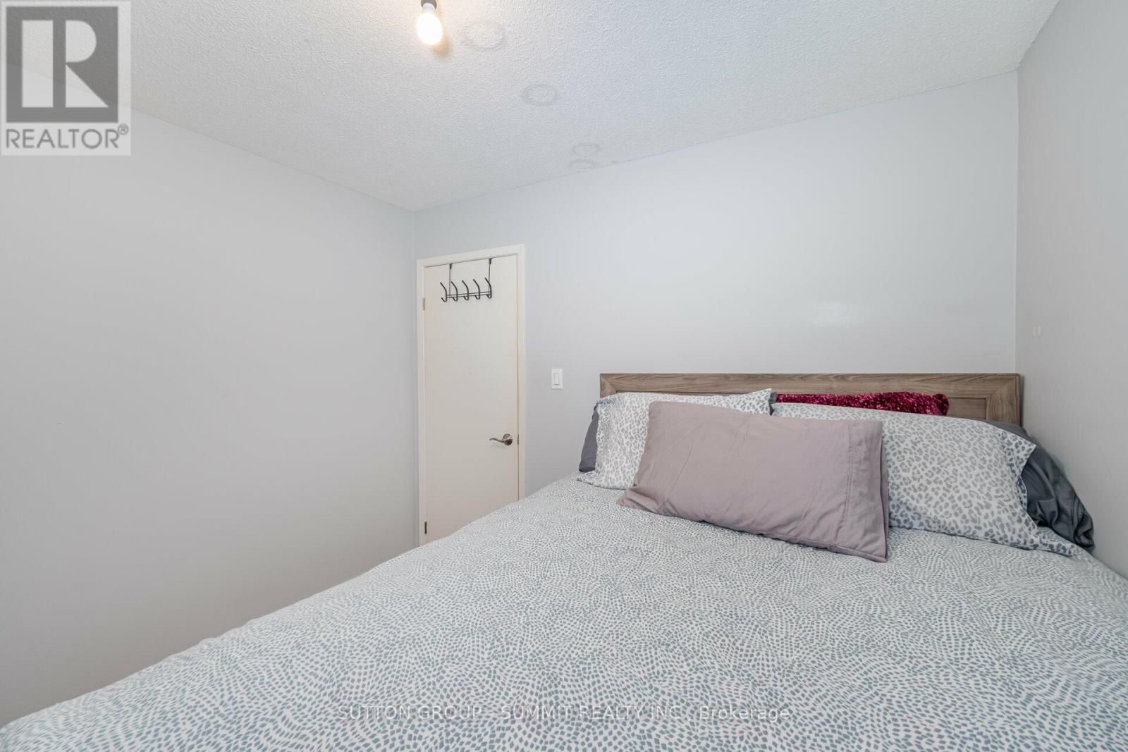 4238 Treetop Crescent, Mississauga, Ontario  L5L 2L9 - Photo 25 - W12129968