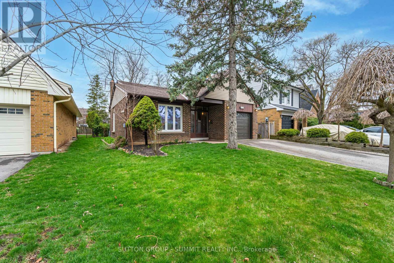 Property at 4238 TREETOP CRESCENT image 4