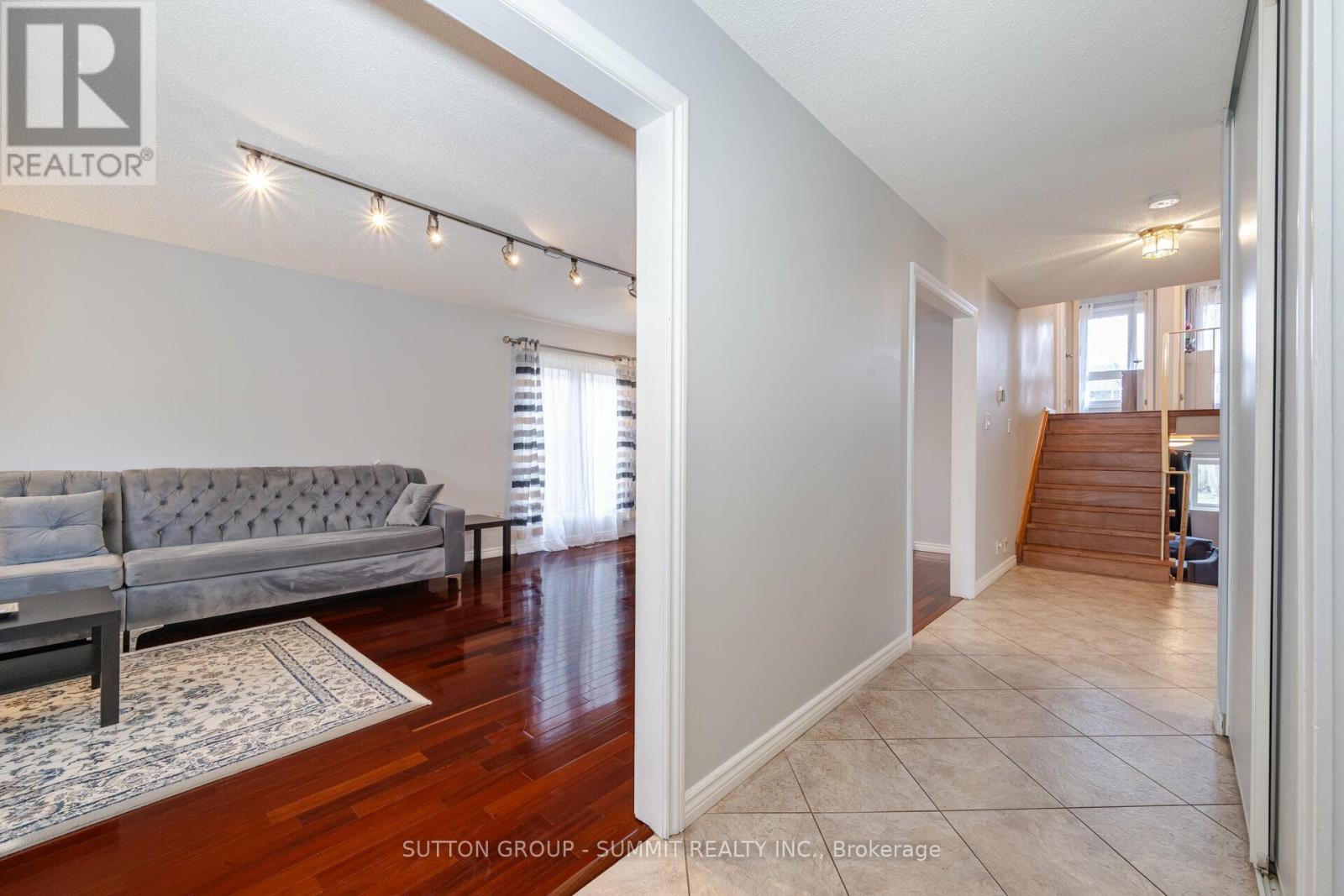 4238 Treetop Crescent, Mississauga, Ontario  L5L 2L9 - Photo 7 - W12129968