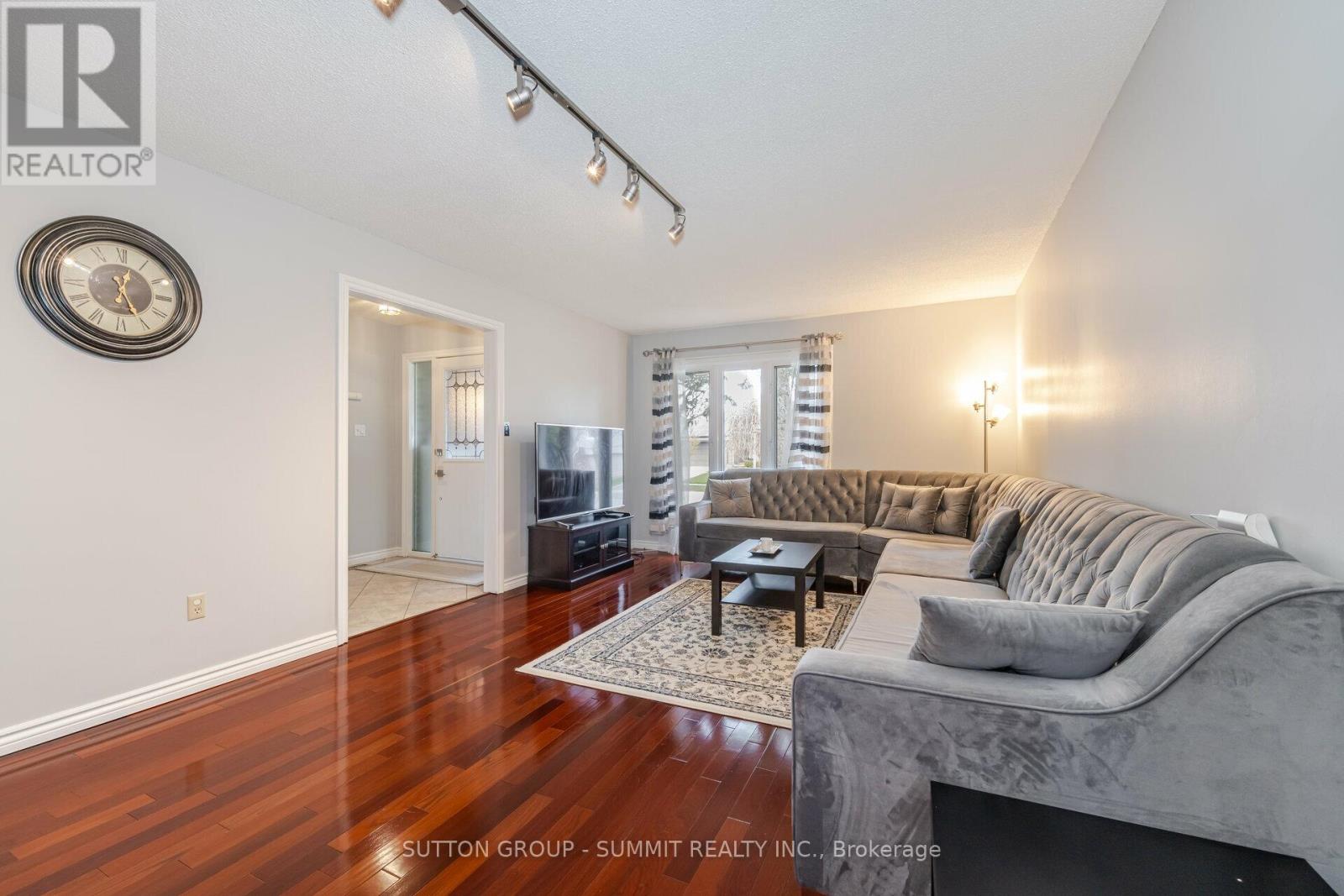 4238 Treetop Crescent, Mississauga, Ontario  L5L 2L9 - Photo 8 - W12129968