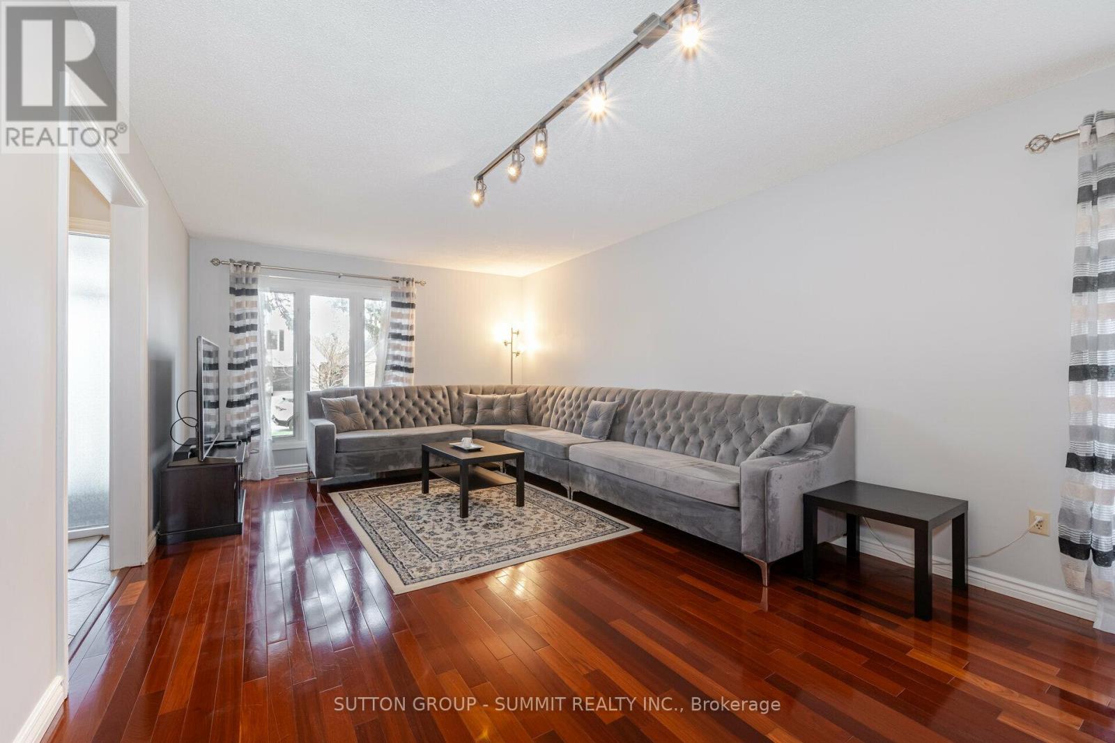 4238 Treetop Crescent, Mississauga, Ontario  L5L 2L9 - Photo 9 - W12129968