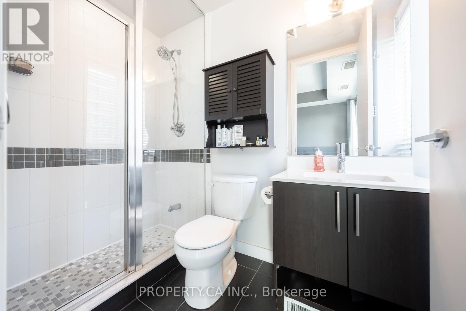 1632 - 165 Legion Road N, Toronto, Ontario  M8Y 0B3 - Photo 21 - W12129997
