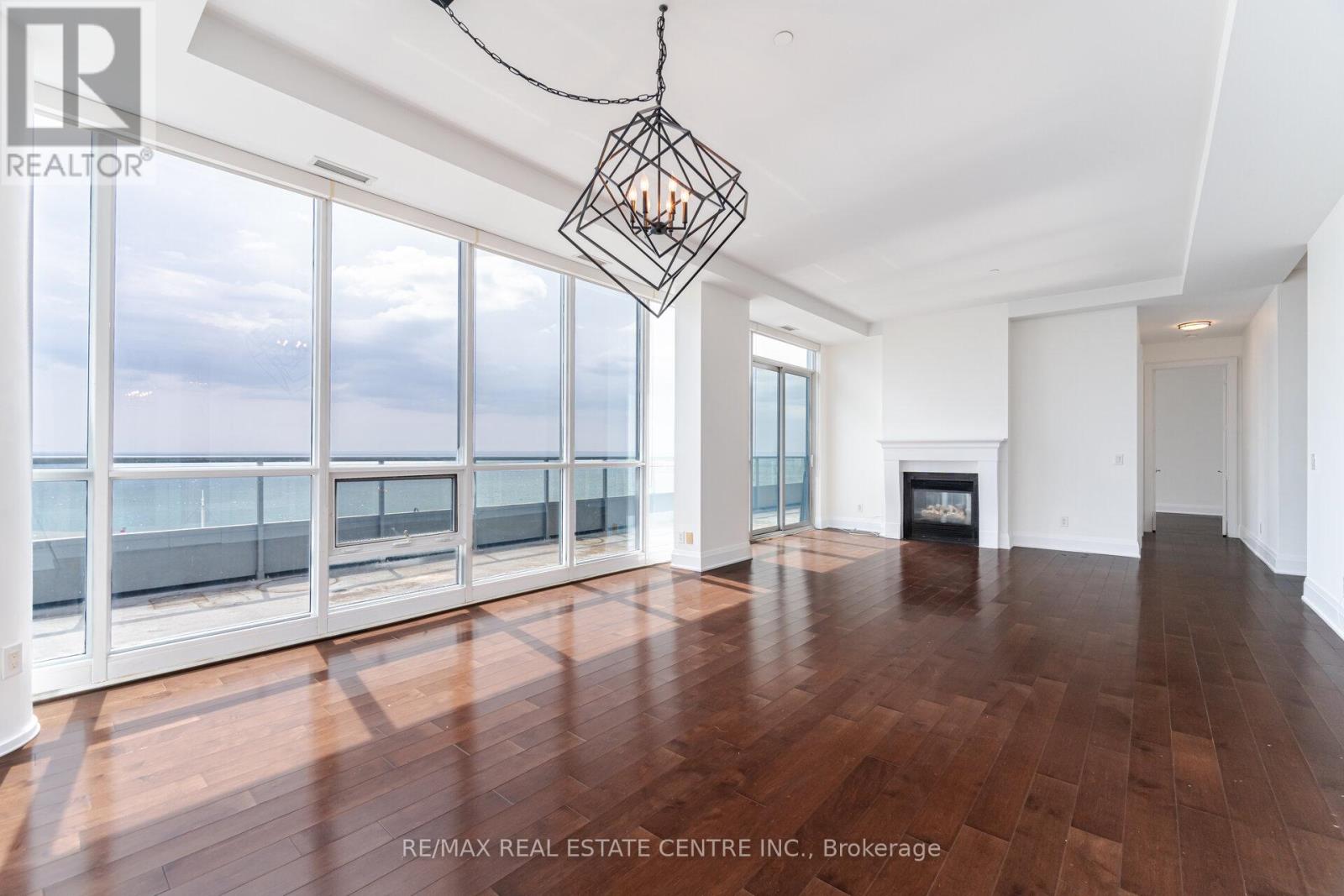 808 - 11 Bronte Road, Oakville, Ontario  L6L 5B6 - Photo 14 - W12113098