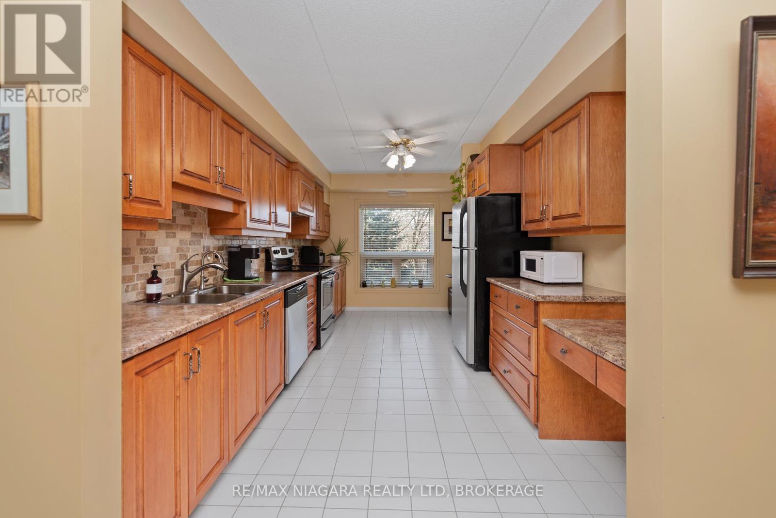 206 - 6704 Thorold Stone Road, Niagara Falls, Ontario  L2J 1B3 - Photo 8 - X12130062