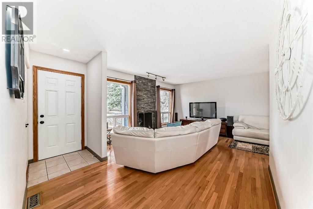 Property at 5340 Lakeview Drive SW image 4