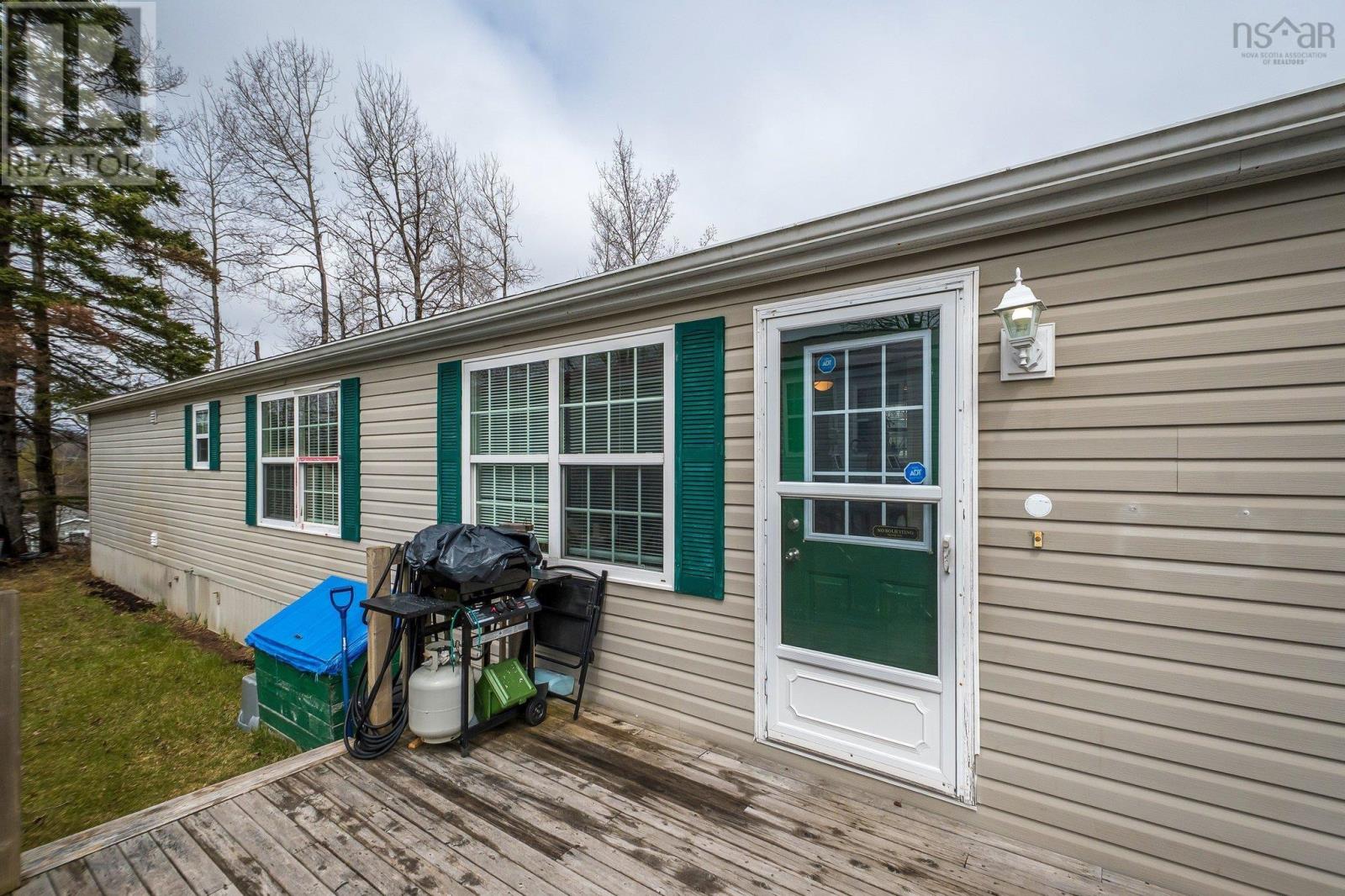 10 Sharon Drive, Middle Sackville, Nova Scotia  B4E 1E3 - Photo 19 - 202508131