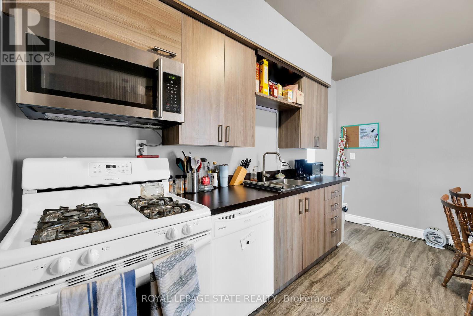 129 Dundurn Street N, Hamilton, Ontario  L8R 3E7 - Photo 5 - X12129828