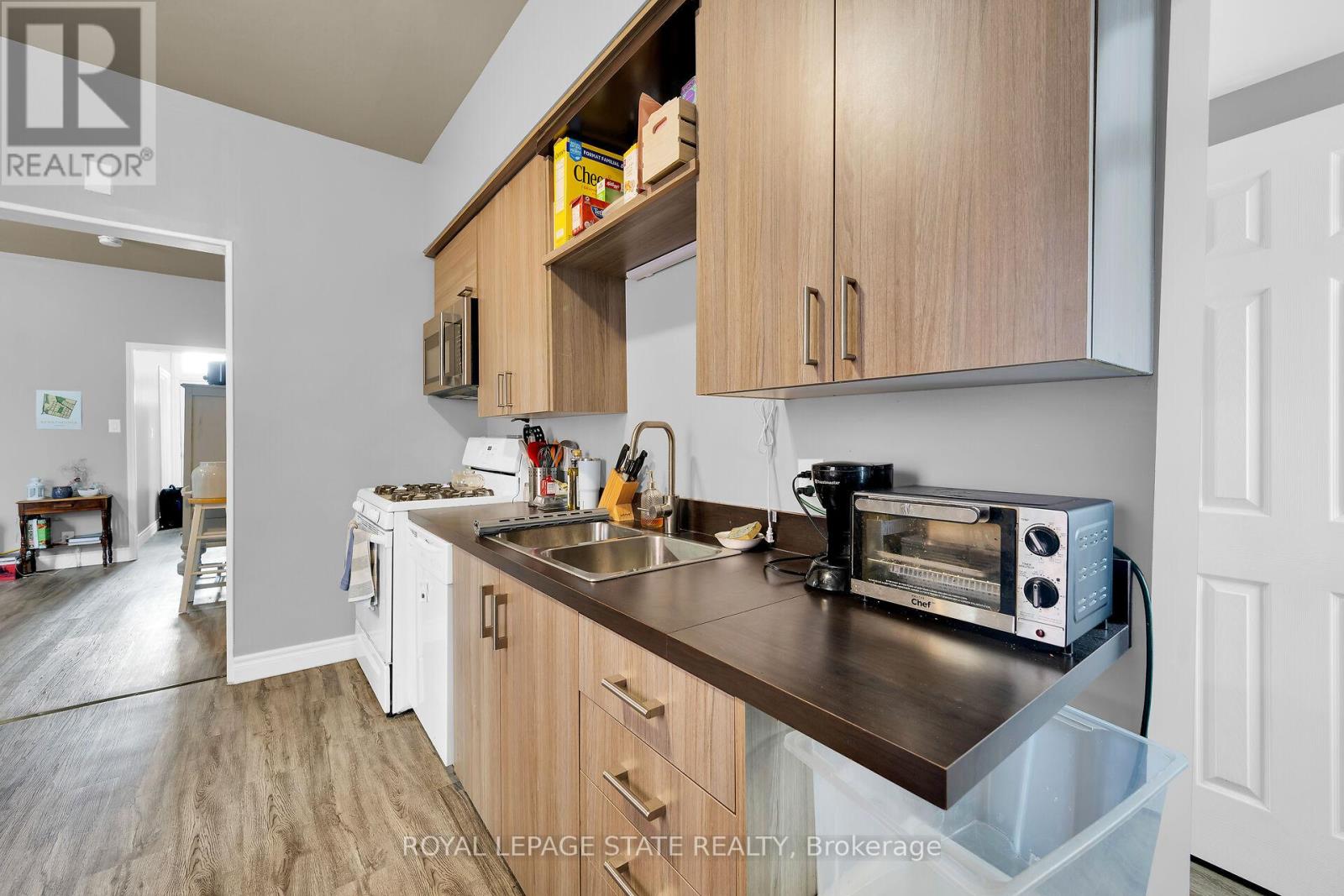 129 Dundurn Street N, Hamilton, Ontario  L8R 3E7 - Photo 6 - X12129828