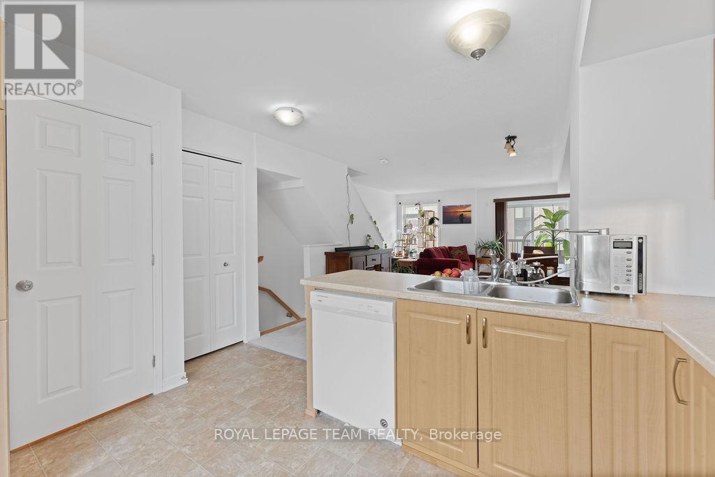 538 Recolte, Ottawa, Ontario  K1E 0B4 - Photo 12 - X12130060