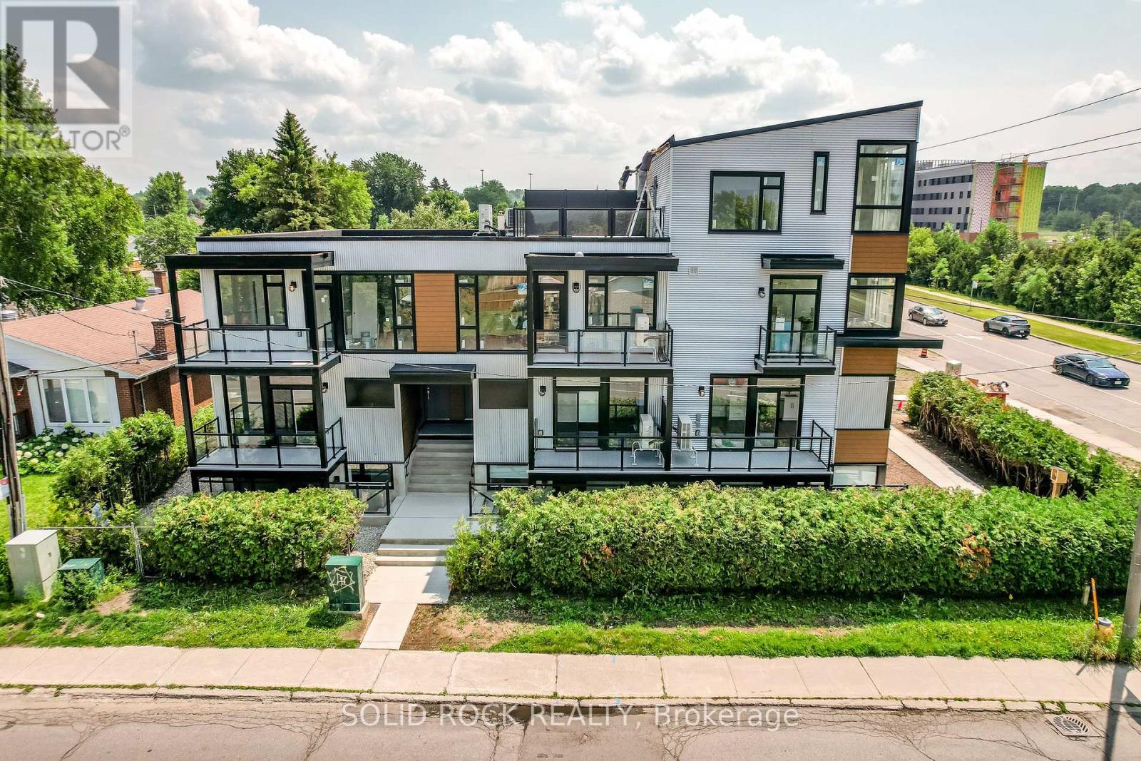 Unit 4 The Bowtie - 845 Champlain Street, Ottawa, Ontario  K1C 1K3 - Photo 1 - X12130109