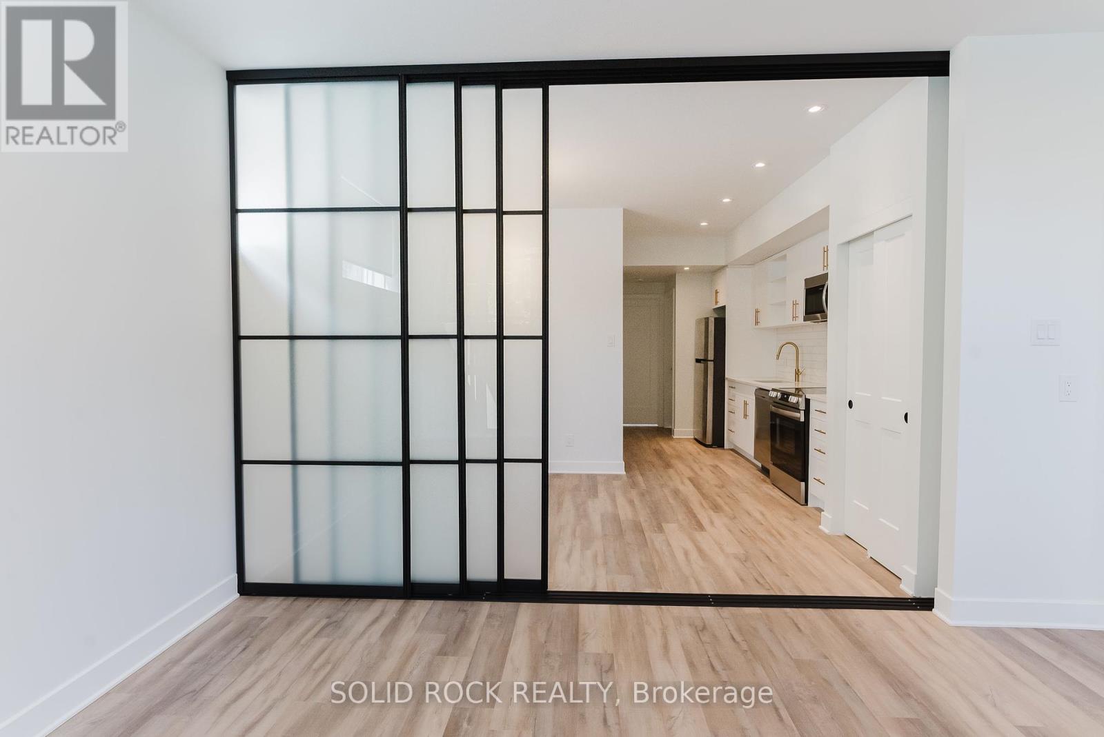 Unit 4 The Bowtie - 845 Champlain Street, Ottawa, Ontario  K1C 1K3 - Photo 12 - X12130109