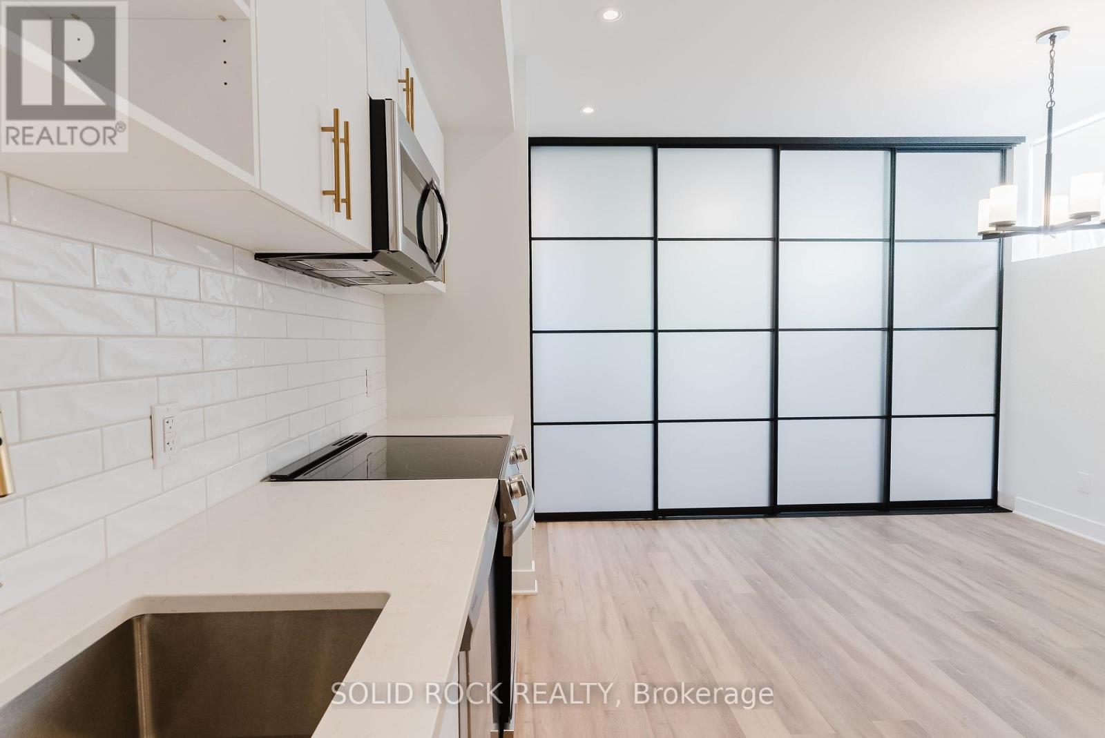 Unit 4 The Bowtie - 845 Champlain Street, Ottawa, Ontario  K1C 1K3 - Photo 14 - X12130109