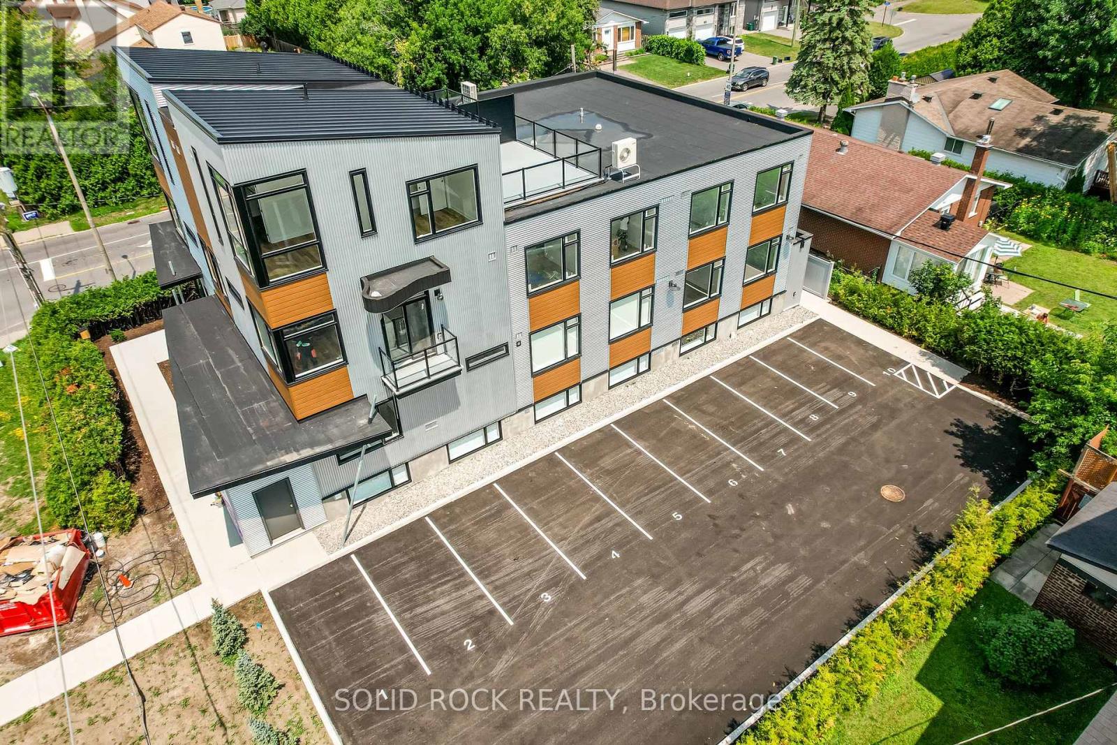 Unit 3 The Footprint - 845 Champlain Street, Ottawa, Ontario  K1C 1K3 - Photo 2 - X12130118